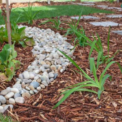 Medium Wood Bark (per cubic yard)